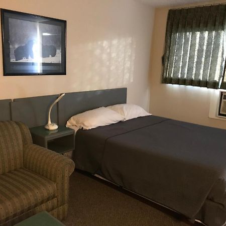 Plains Motor Inn Stettler Zewnętrze zdjęcie
