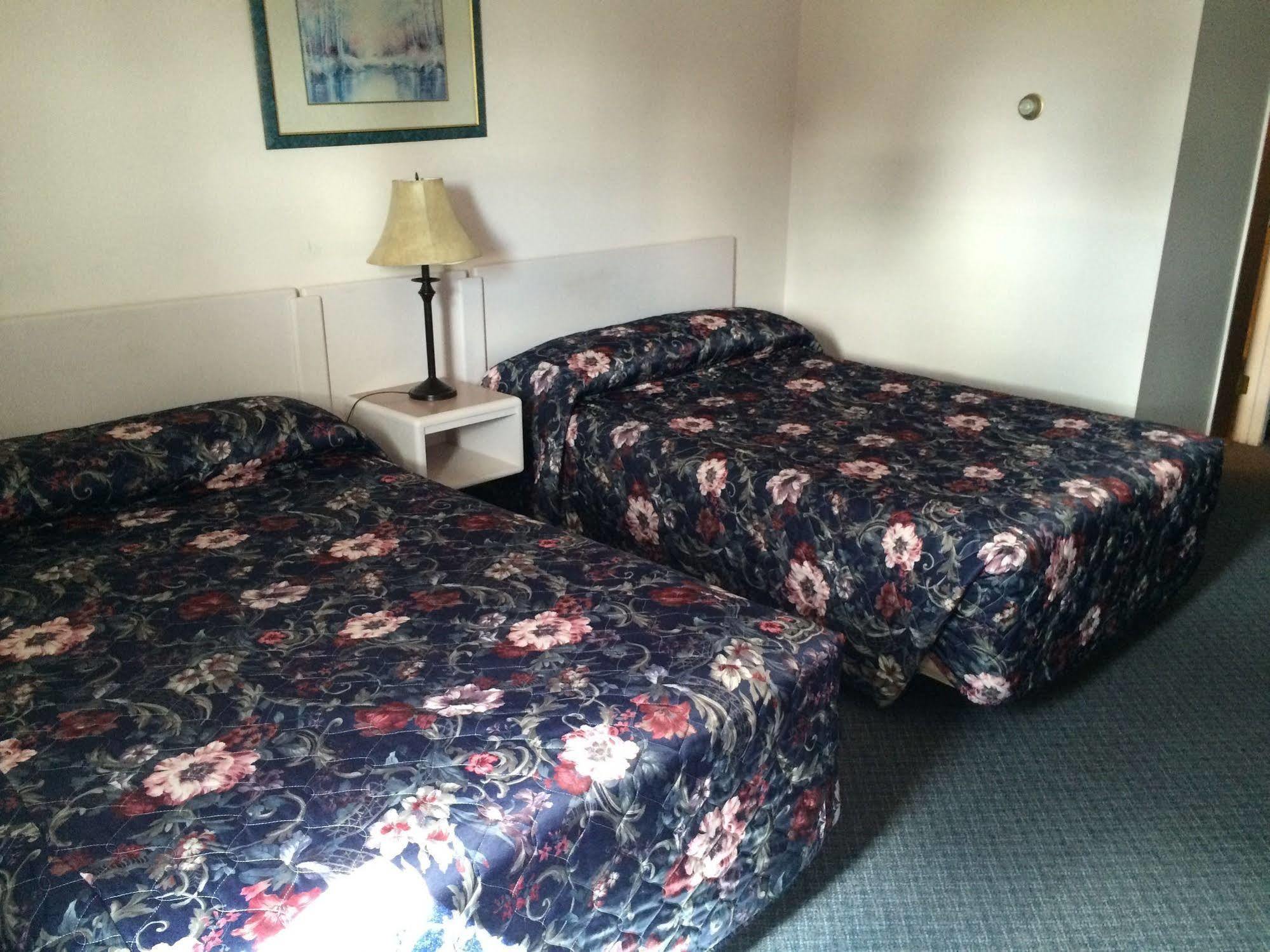 Plains Motor Inn Stettler Zewnętrze zdjęcie